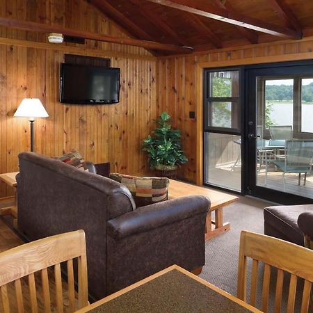 Hueston Woods Lodge And Conference Center College Corner Экстерьер фото