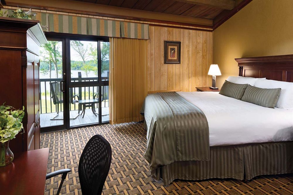 Hueston Woods Lodge And Conference Center College Corner Экстерьер фото
