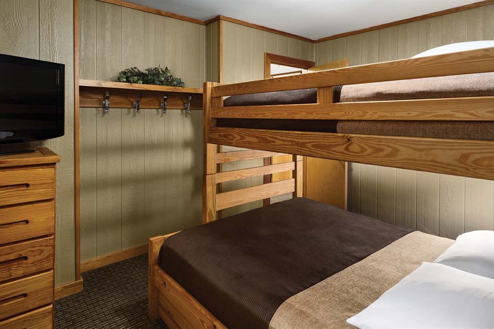 Hueston Woods Lodge And Conference Center College Corner Экстерьер фото