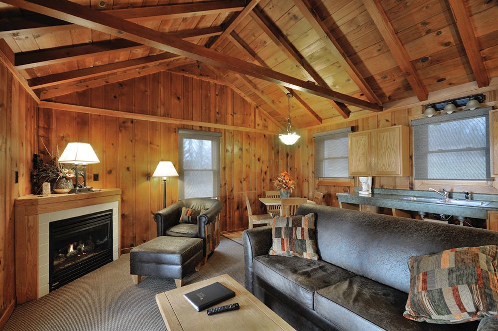Hueston Woods Lodge And Conference Center College Corner Экстерьер фото