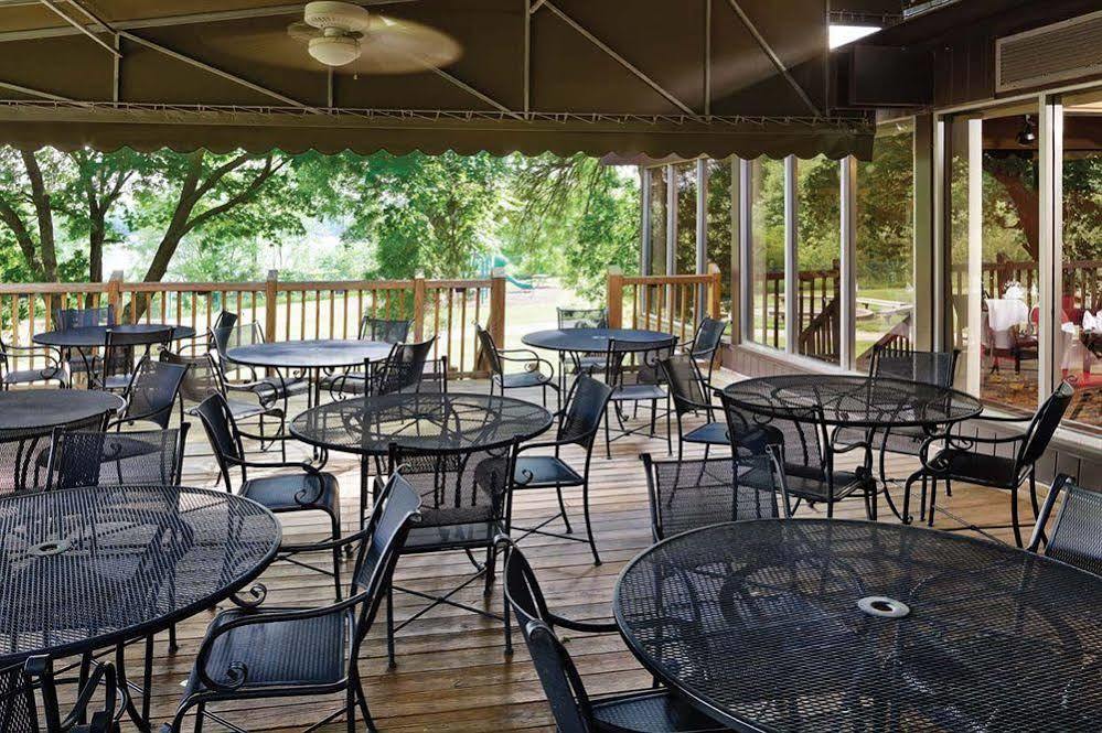 Hueston Woods Lodge And Conference Center College Corner Экстерьер фото